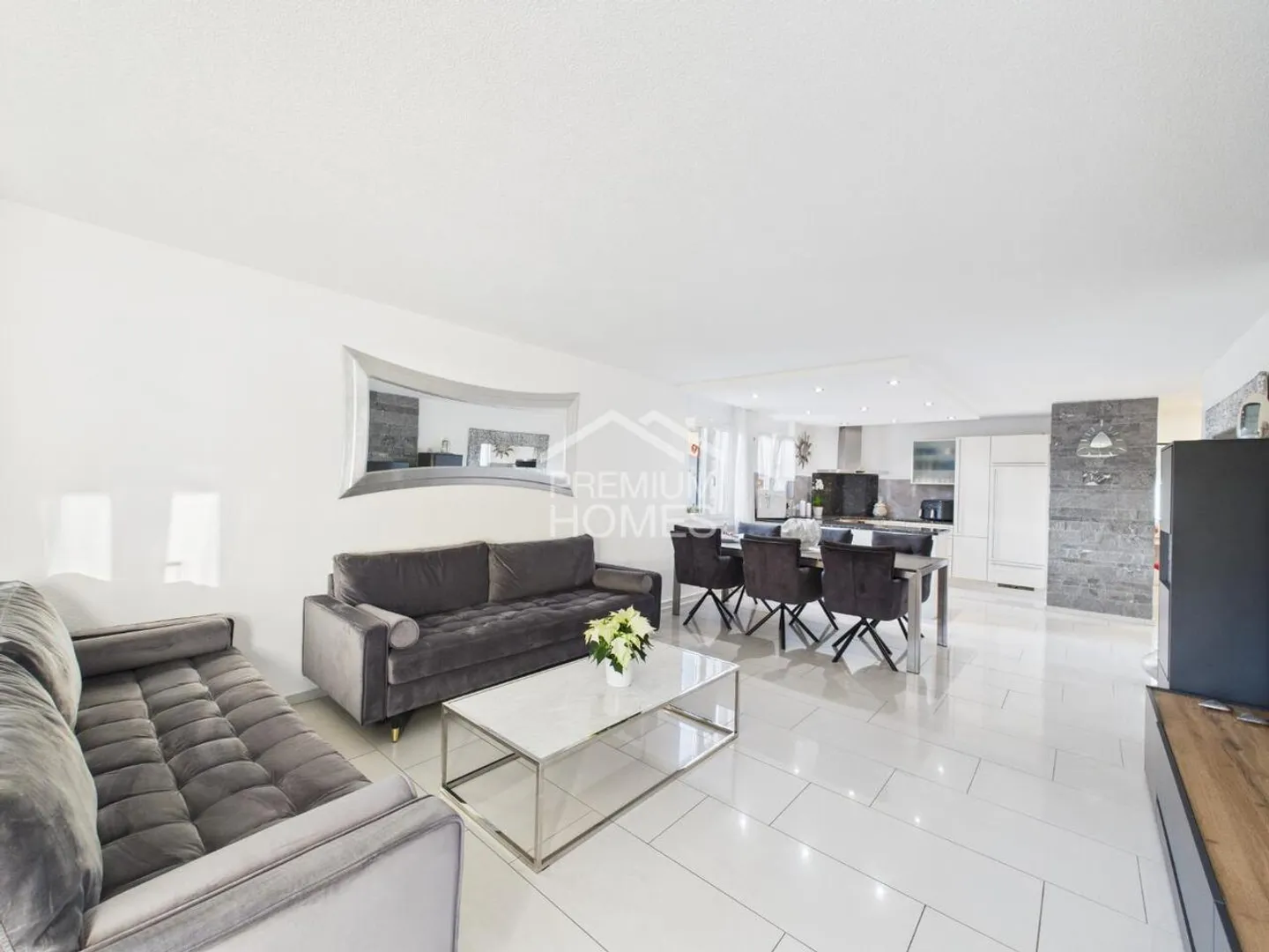 Gioiello residenziale con fascino e classe - Foto 4 di 9