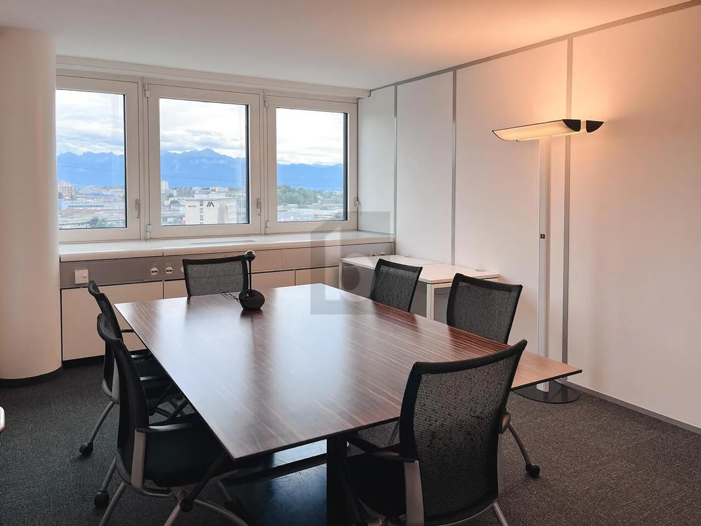 MODERN AND BRIGHT - PRIVILEGED LOCATION - Photo 2 of 6