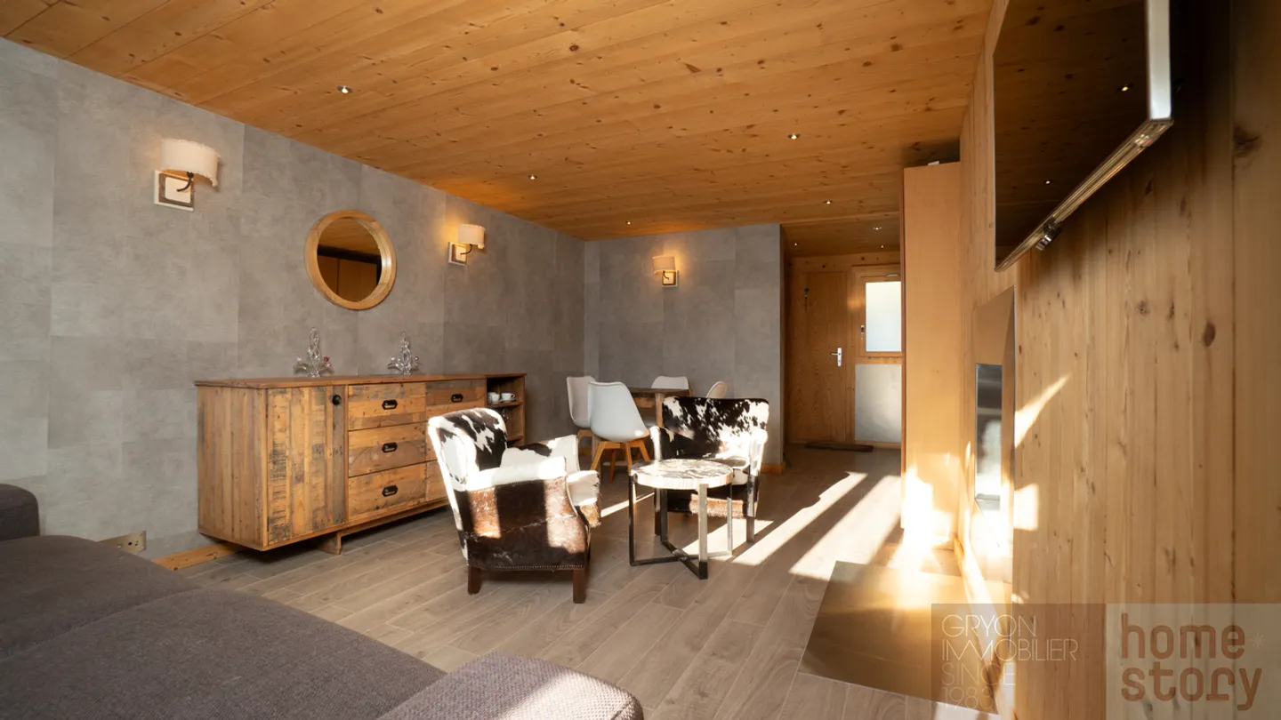 Studio rénové skis aux pieds avec balcon et vue montagnes - Gryon - Photo 2 sur 9