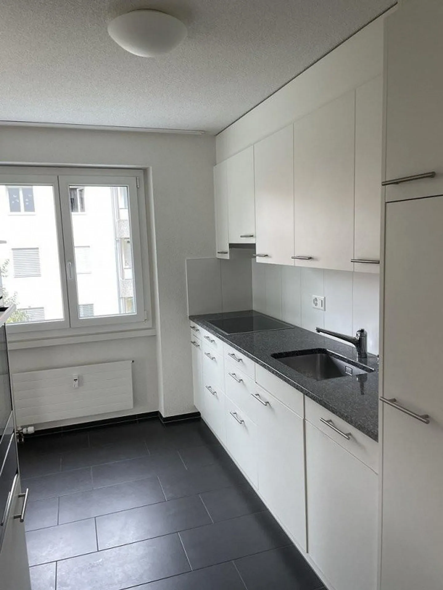 APPARTAMENTO RISTRUTTURATO CON 4 STANZE A SCHLIERN - Foto 4 di 11