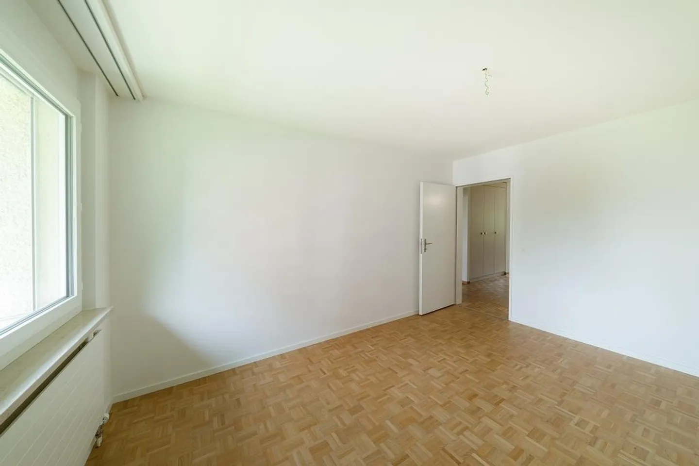 Balcony with evening sun, 2 bathrooms (1x bath, 1x shower) - Photo 7 of 10