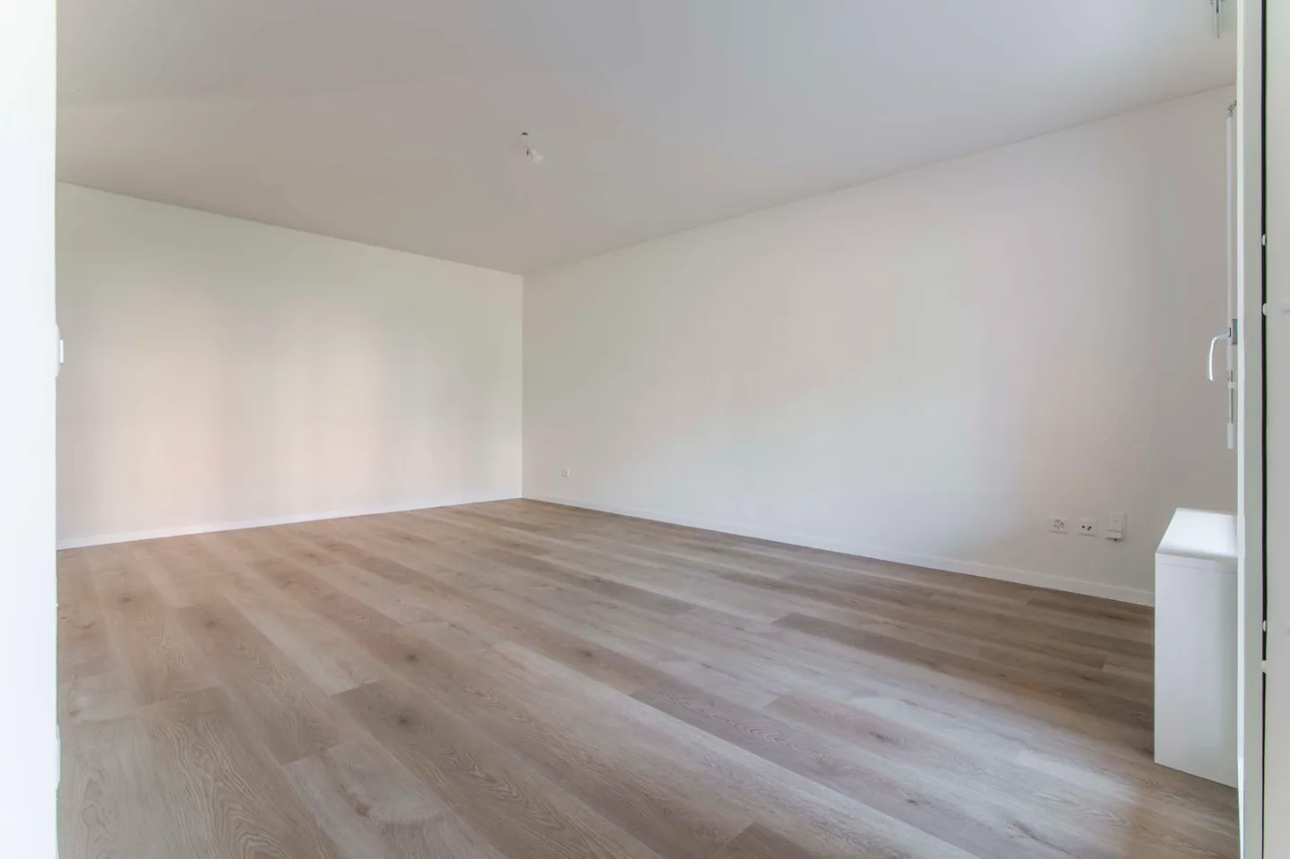 Appartement exclusif de 3,5 pièces à Breganzona, rénové avec des équipements de haute qualité - Photo 9 sur 11