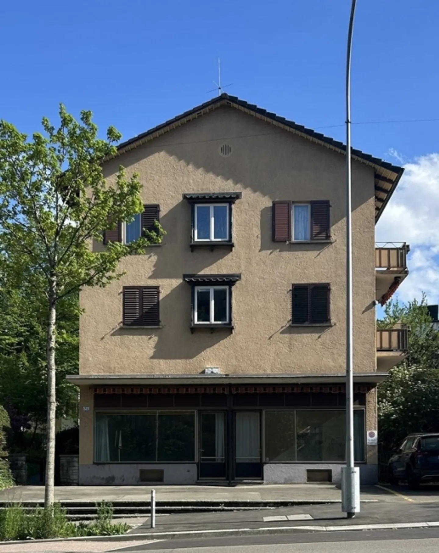 Espace commercial avec un grand potentiel dans un emplacement fantastique à Zurich - Photo 1 sur 1
