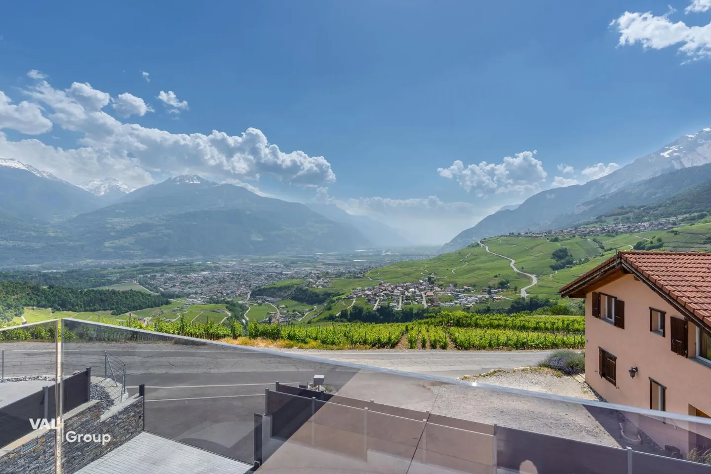 Prestigious villa in Savièse overlooking the Rhône Valley - Photo 7 of 13
