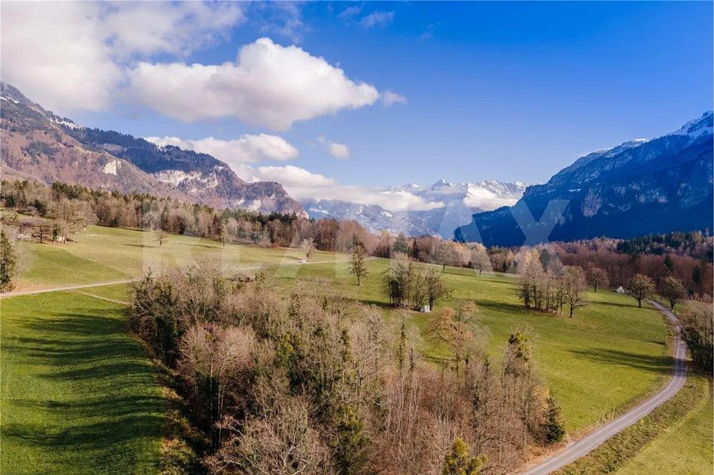 Appartement sous les combles de 2,5 pièces avec vue sur le lac - pour résidence principale ou location à long terme - Photo 12 sur 13
