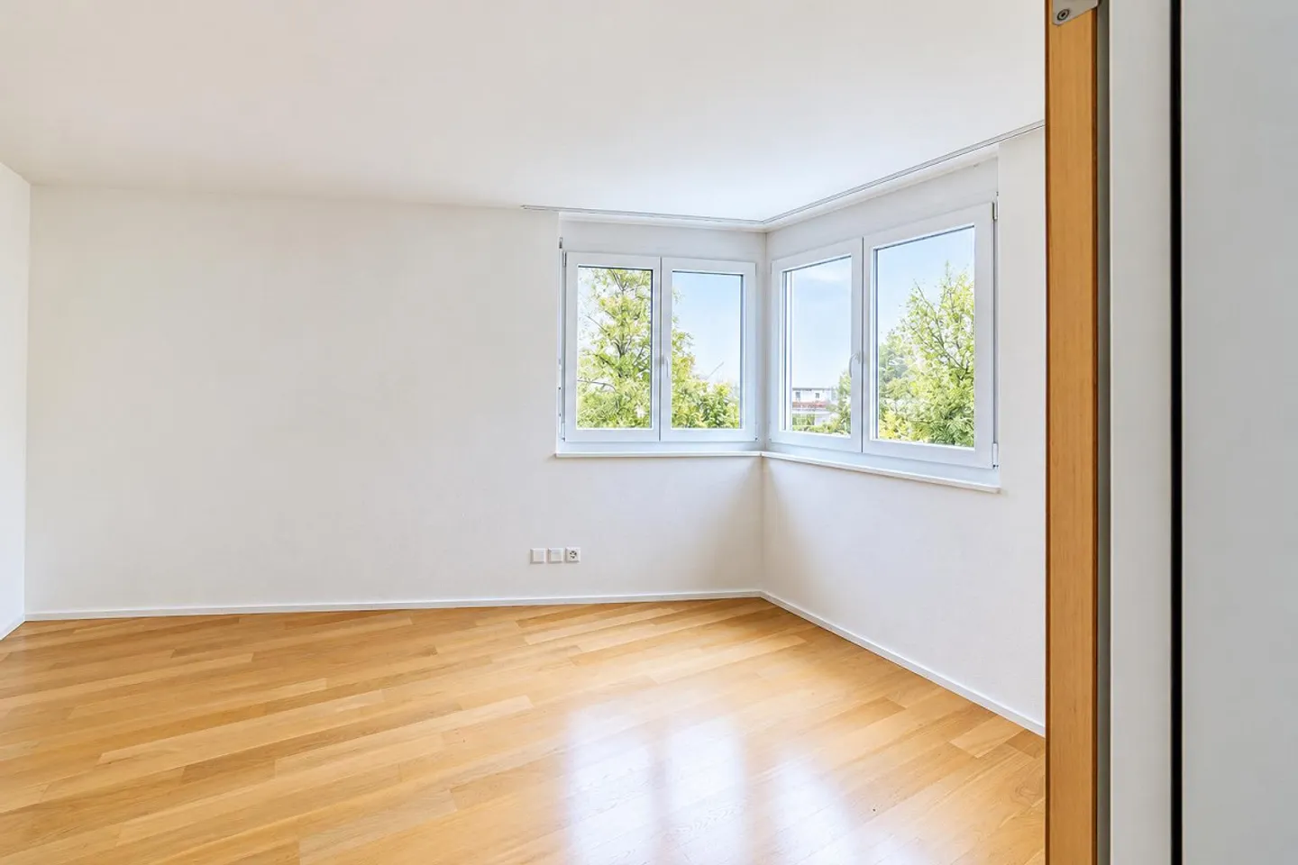 Idéal pour les familles ou la colocation | Appartement moderne de 4,5 pièces | 2 salles de bain - Photo 12 sur 20