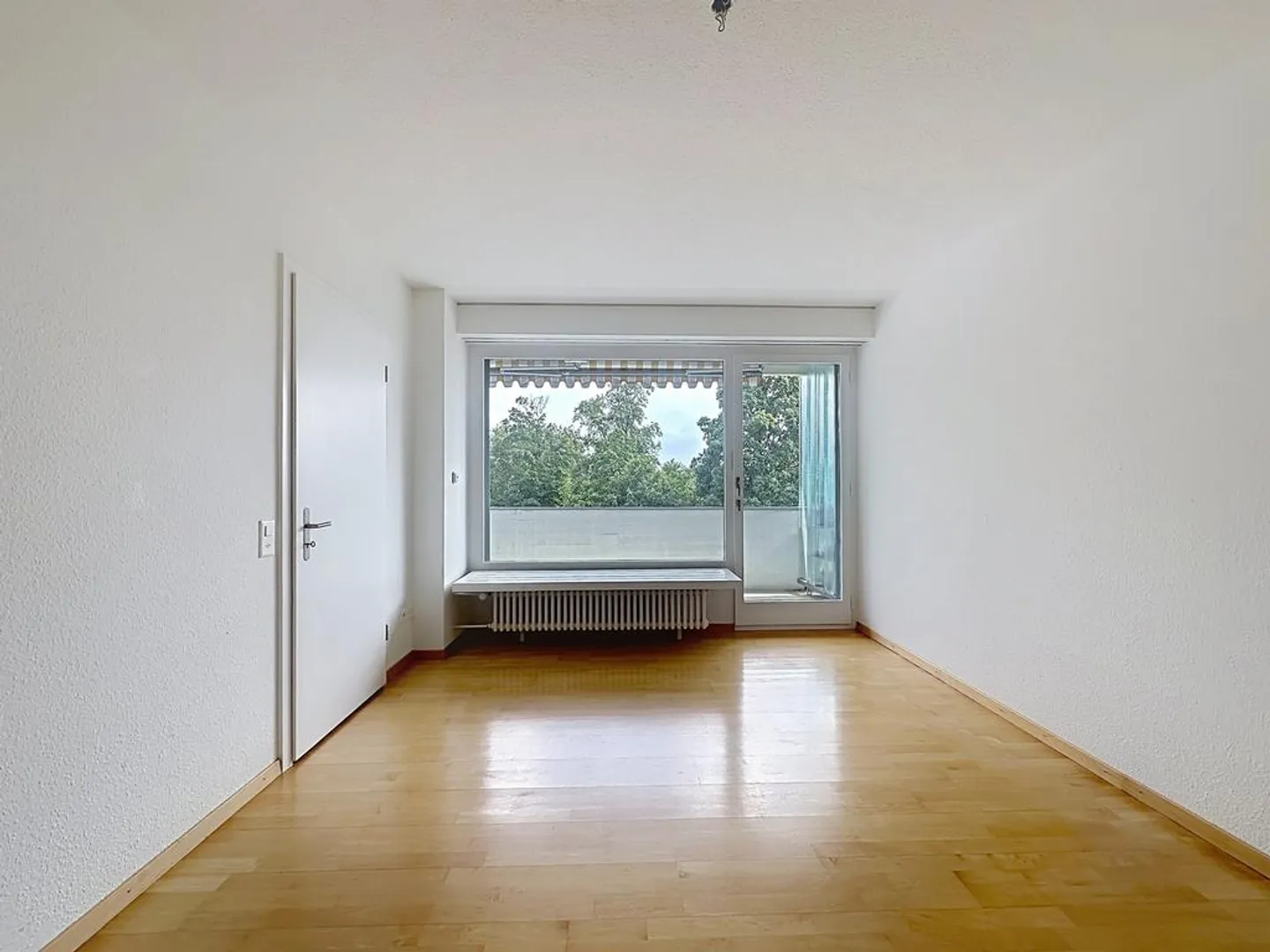 Spacious 5.5-room apartment in an attractive location on Zürichberg - Photo 4 of 10