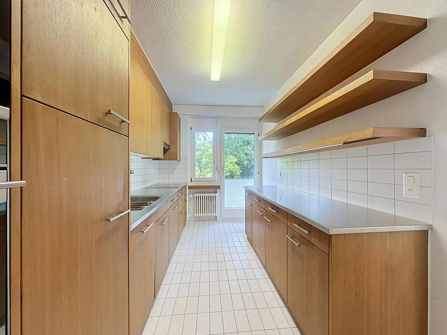 Spacious 5.5-room apartment in an attractive location on Zürichberg - Photo 3 of 10