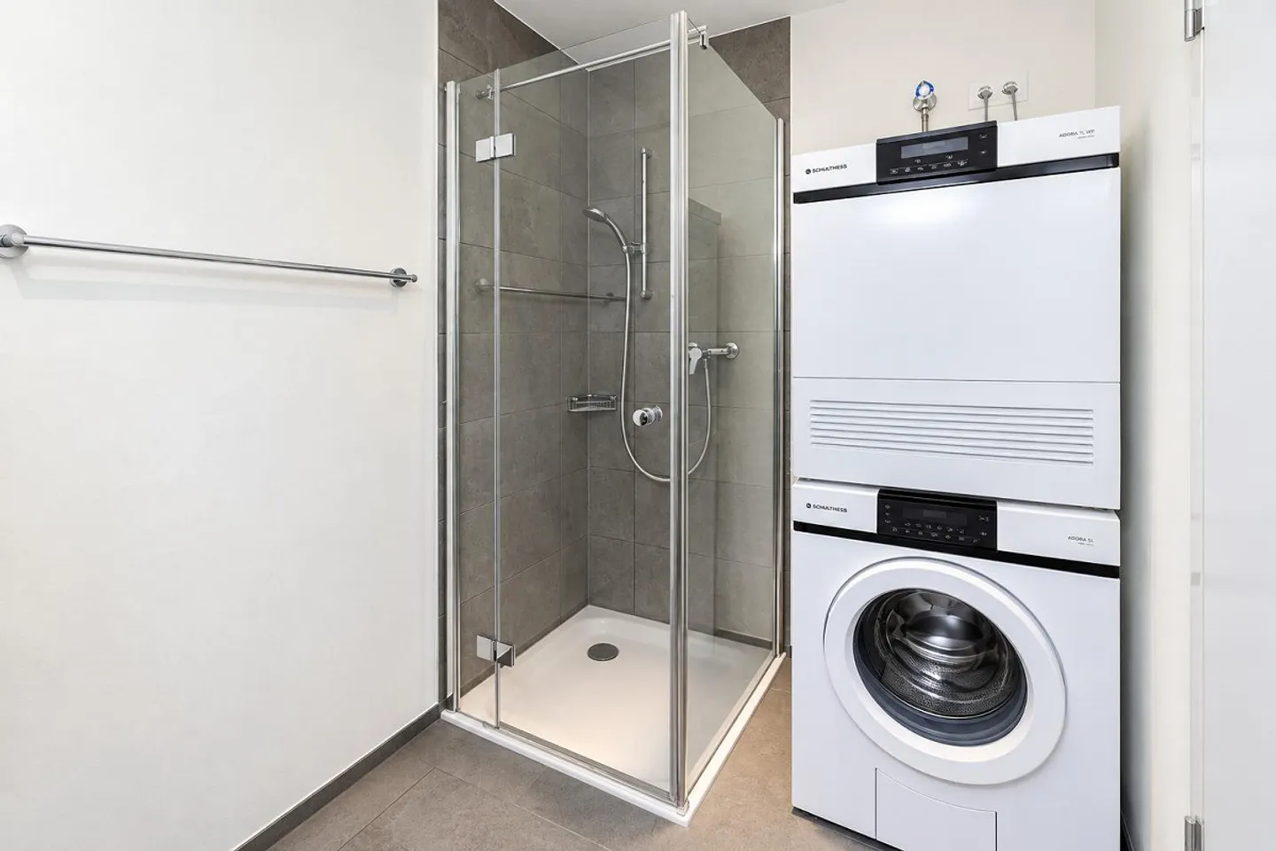 Idéal pour les familles ou la colocation | Appartement moderne de 4,5 pièces | 2 salles de bain - Photo 19 sur 20