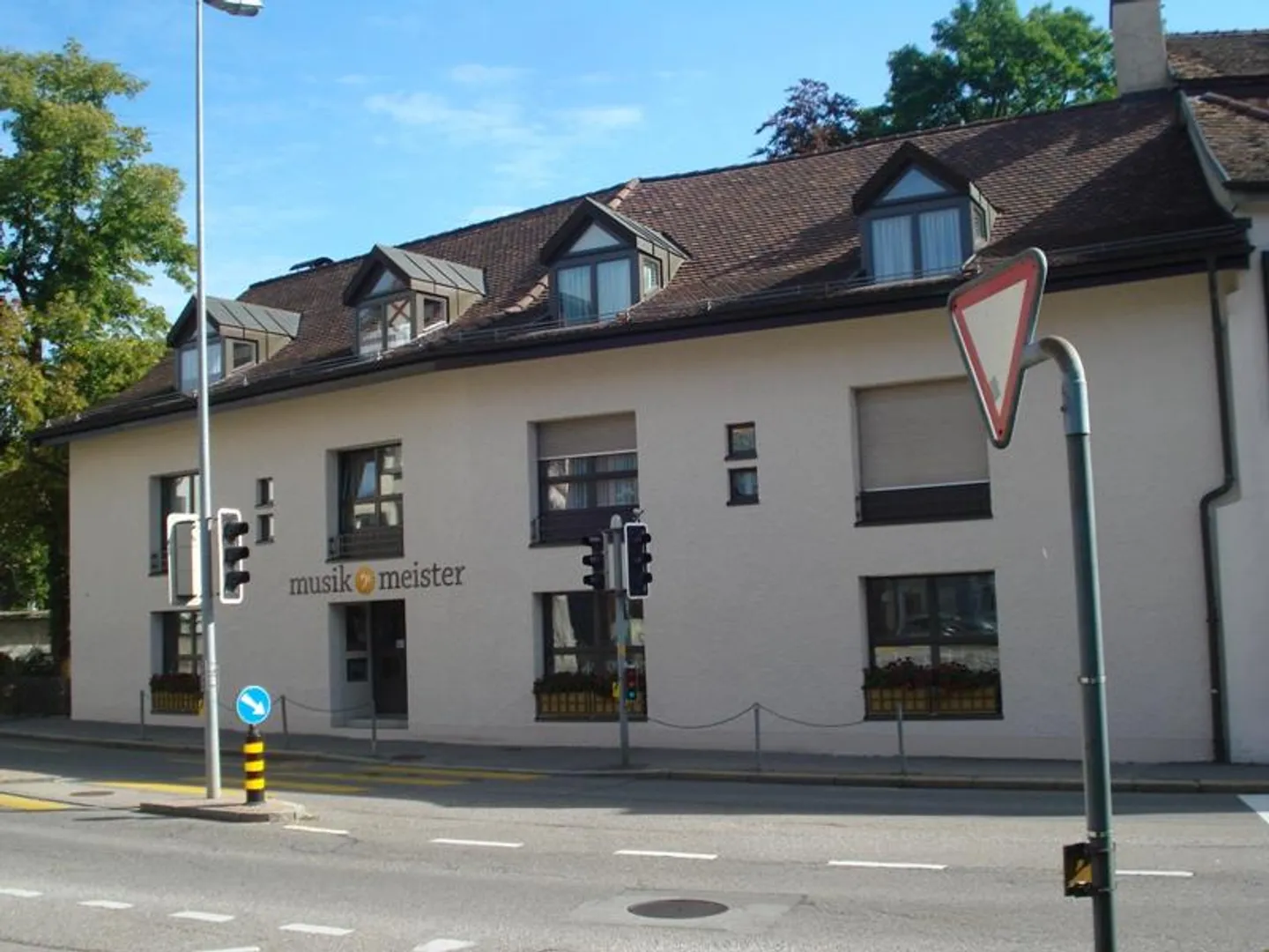 Attractive Sales and Commercial Space on Two Levels in Schaffhausen - Photo 1 of 10