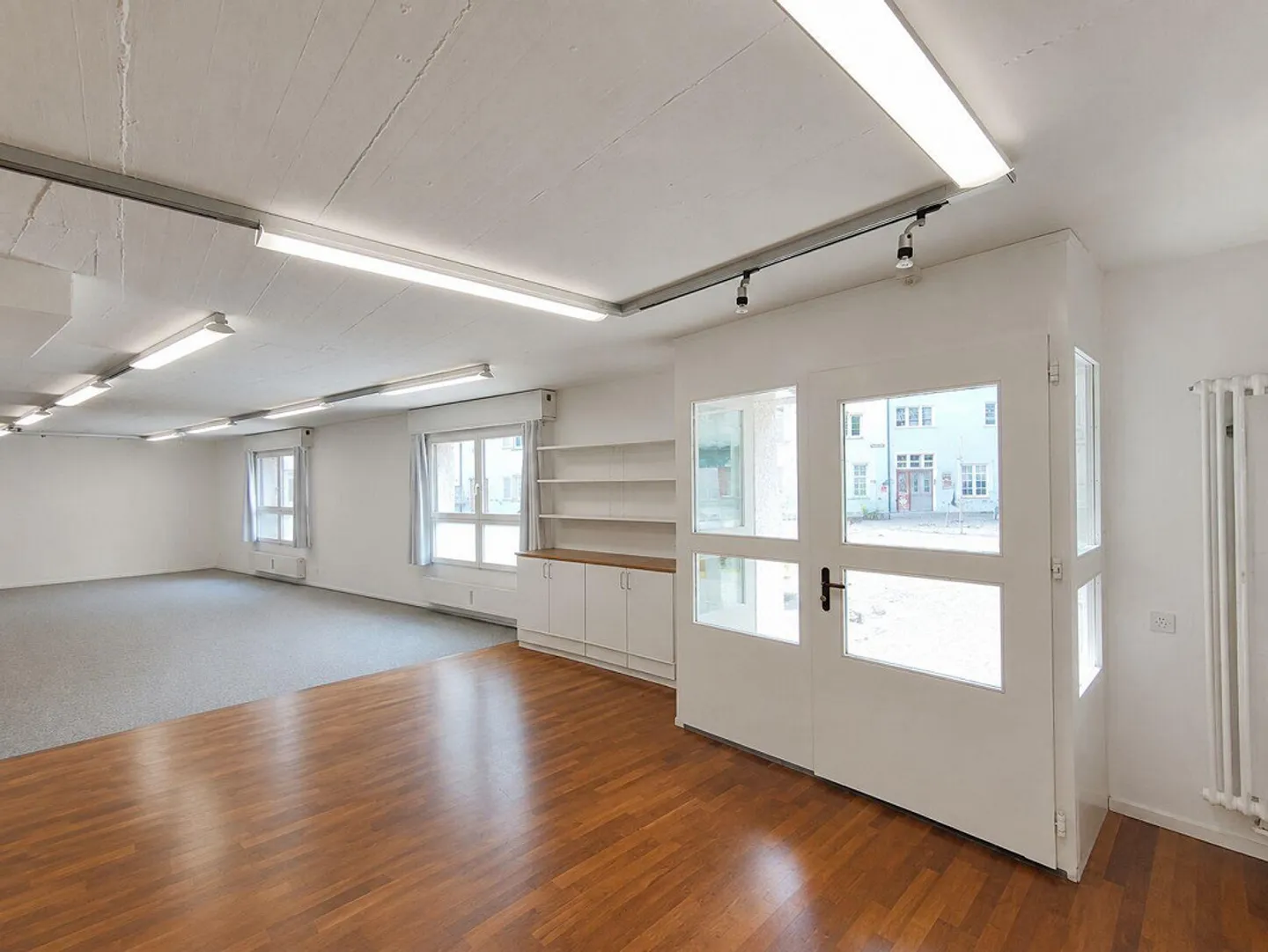 Attractive Sales and Commercial Space on Two Levels in Schaffhausen - Photo 2 of 10