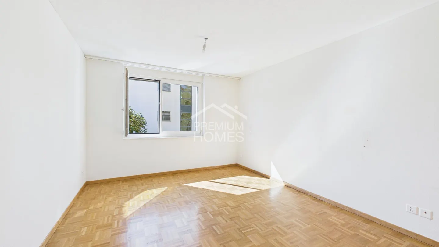 Charming Apartment with Terrace - Photo 2 of 11