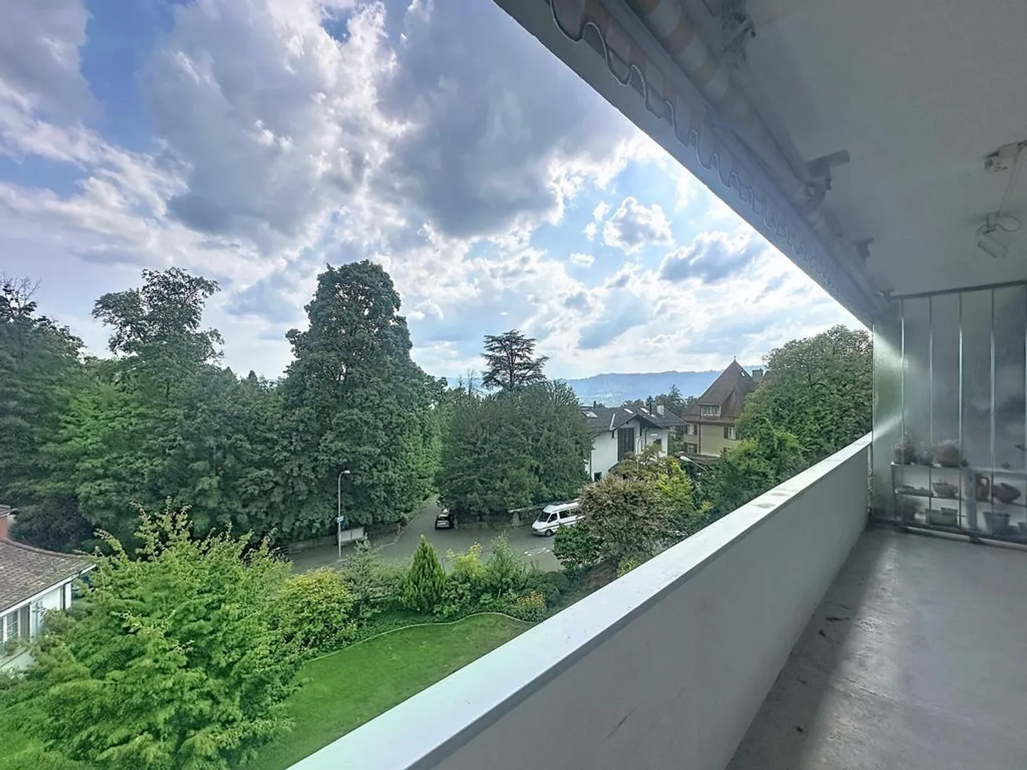 Spacious 5.5-room apartment in an attractive location on Zürichberg - Photo 9 of 10