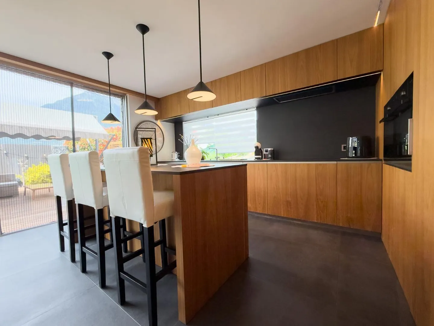 Maison contemporaine élégante - Photo 2 sur 13