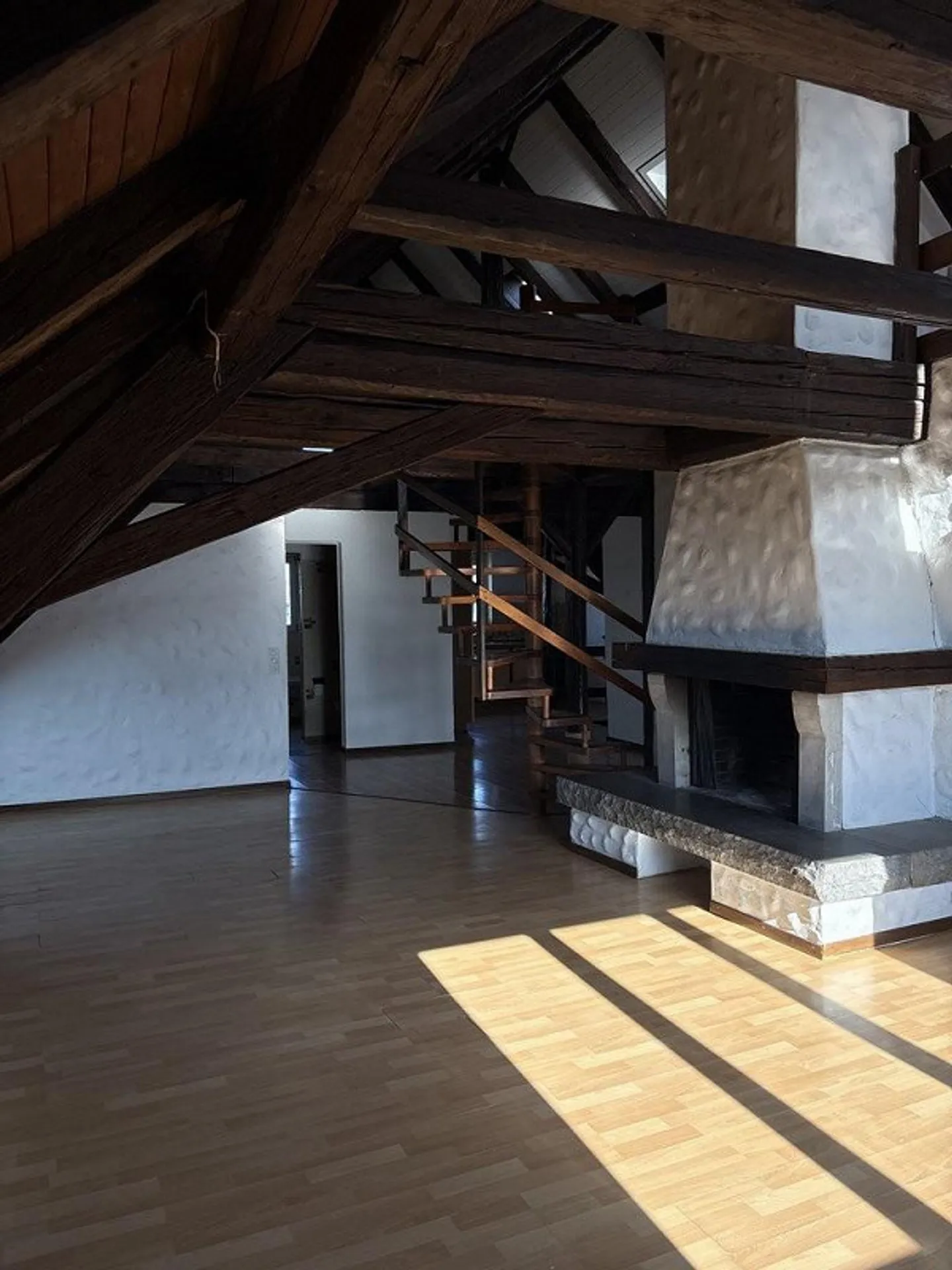 Charming Apartment with Garden - Photo 7 of 11