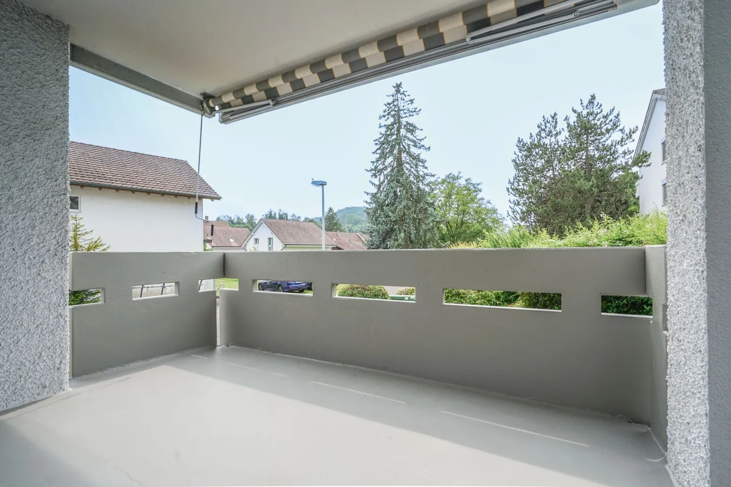 Nuovo comfort abitativo nel verde - Appartamento di 4,5 stanze con potenziale - Foto 1 di 14