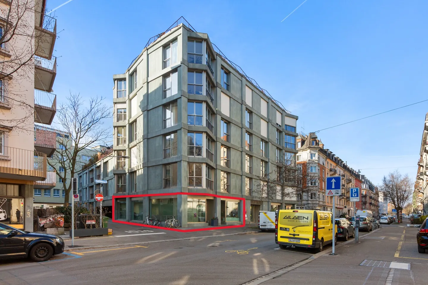 Unique Opportunity: Generous Commercial Space in the Heart of Wiedikon - Photo 18 of 25