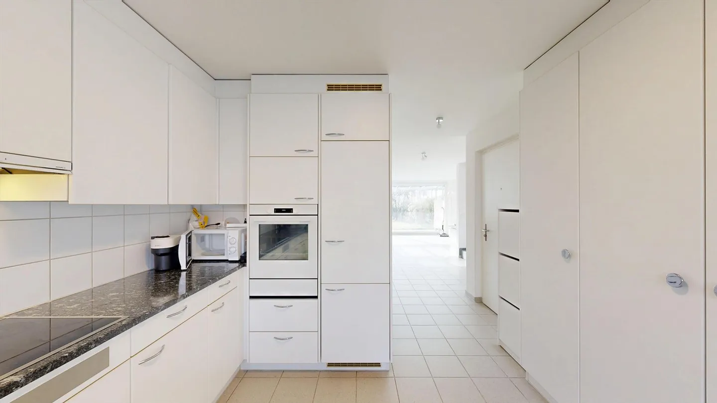 Stunning 4.5-Room Apartment in Stäfa - Photo 8 of 11