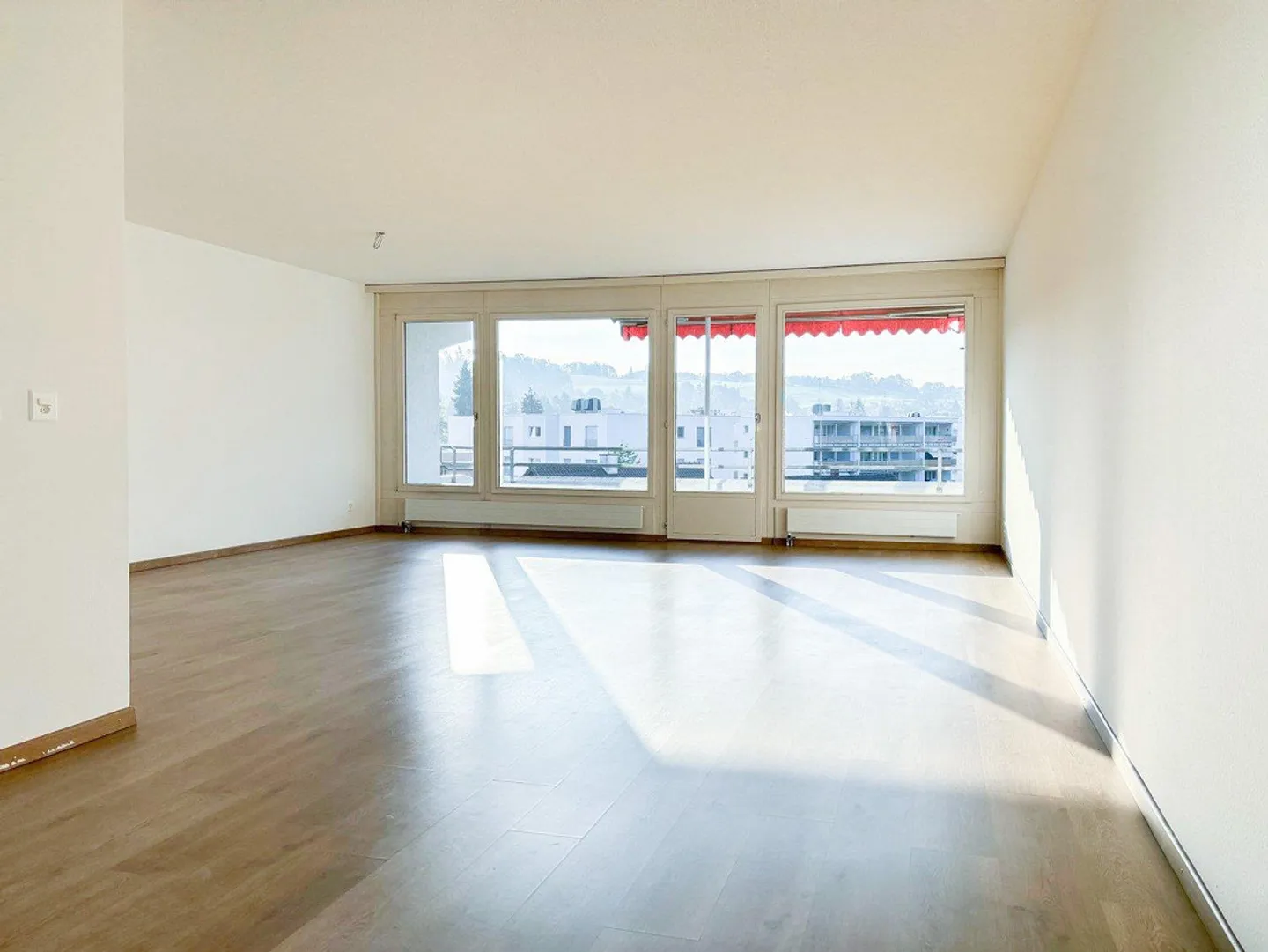 Living with a view in Menziken! - Photo 2 of 8