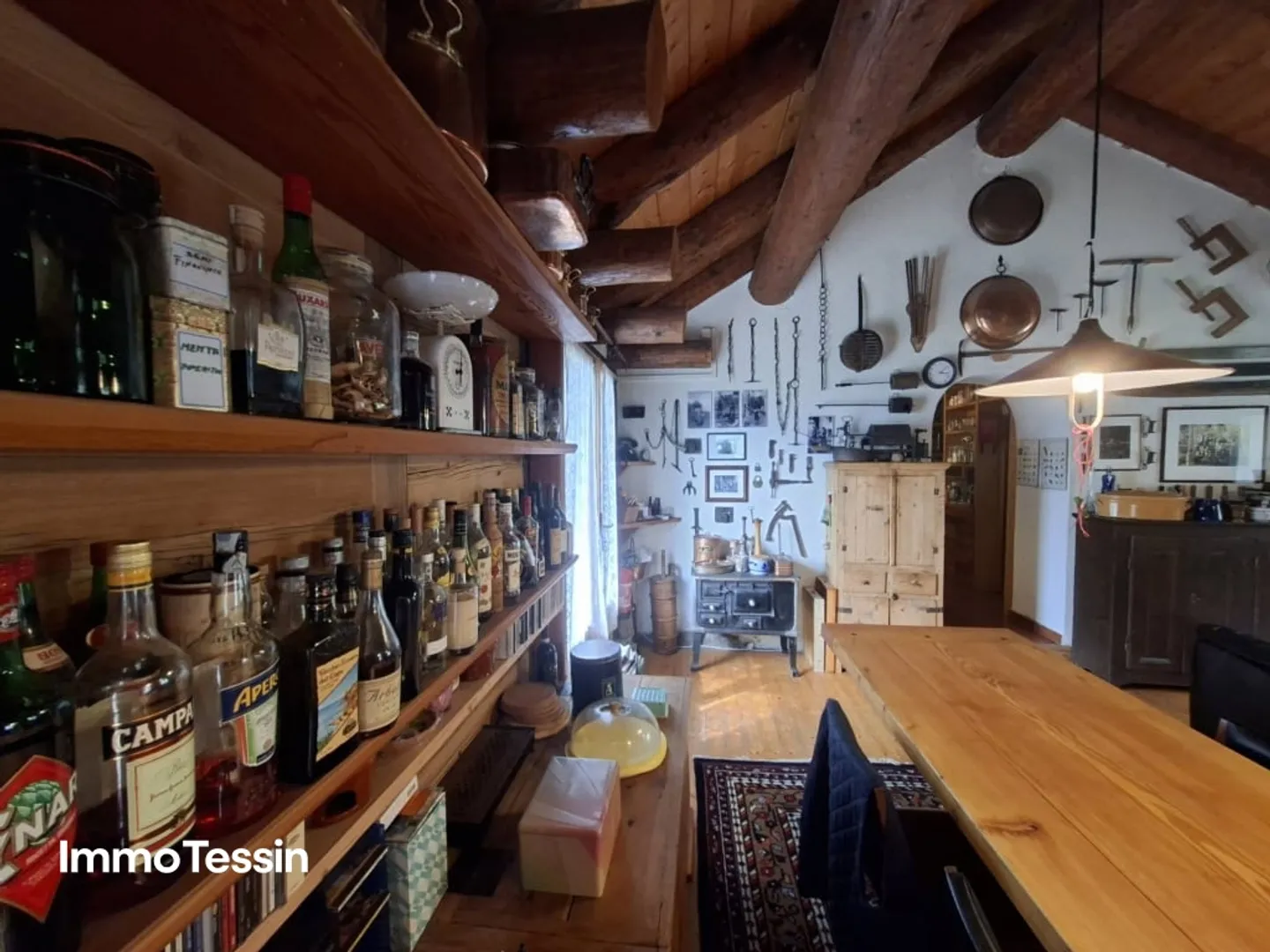 Rarità: Casa Walser originale con molto fascino e spazio in una posizione tranquilla e ben soleggiata con vista sulle montagne - Foto 7 di 13