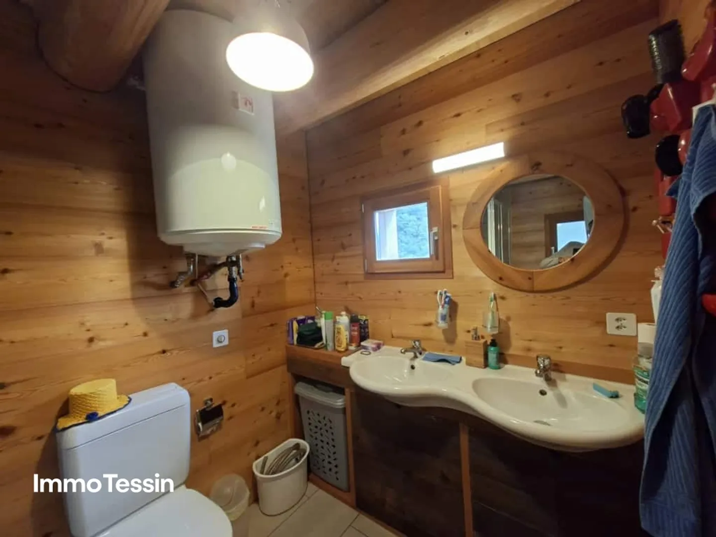 Rarità: Casa Walser originale con molto fascino e spazio in una posizione tranquilla e ben soleggiata con vista sulle montagne - Foto 13 di 13
