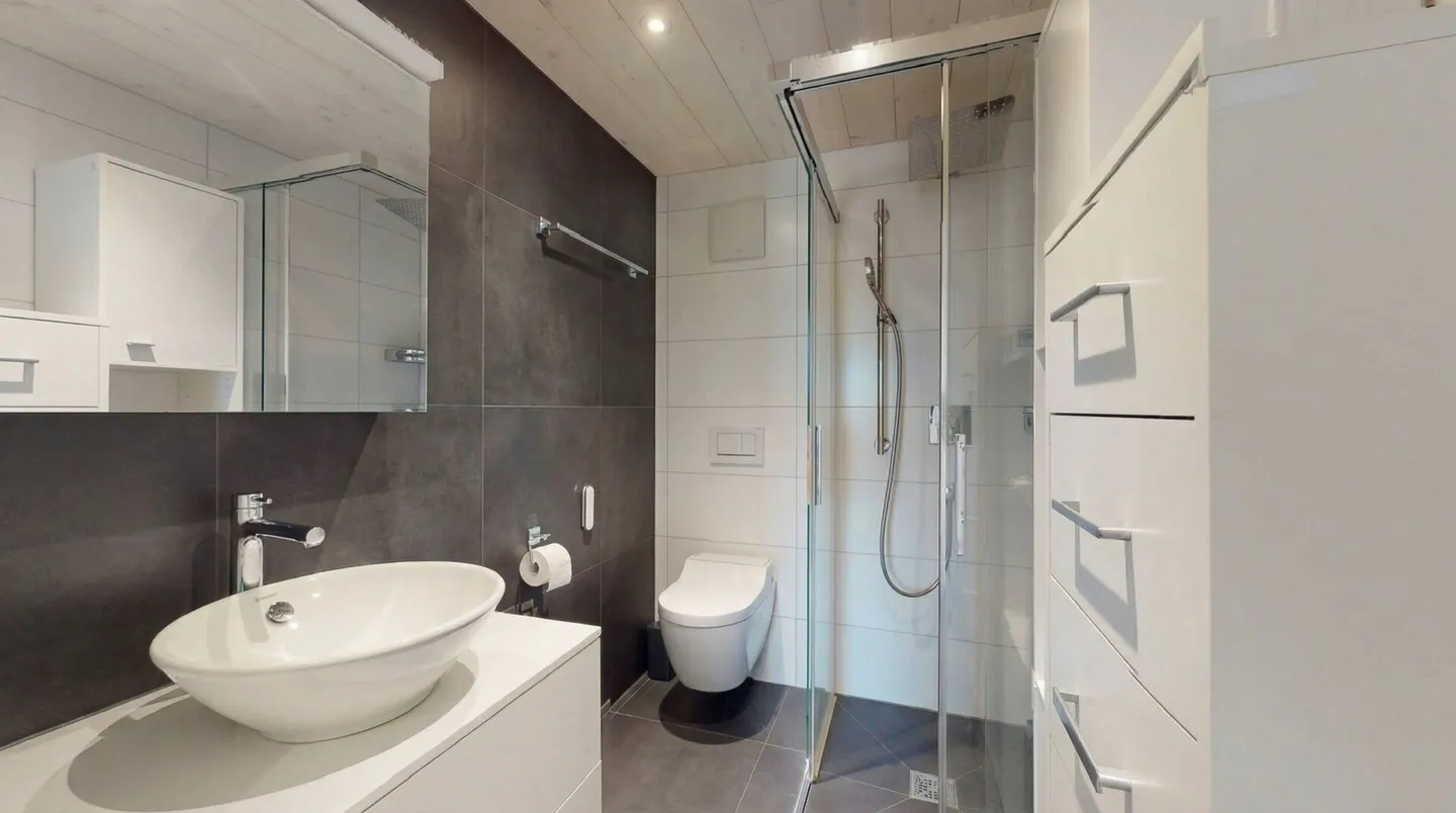 Moderne Dachgeschosswohnung mit spektakulärer Aussicht - Foto 9 di 14