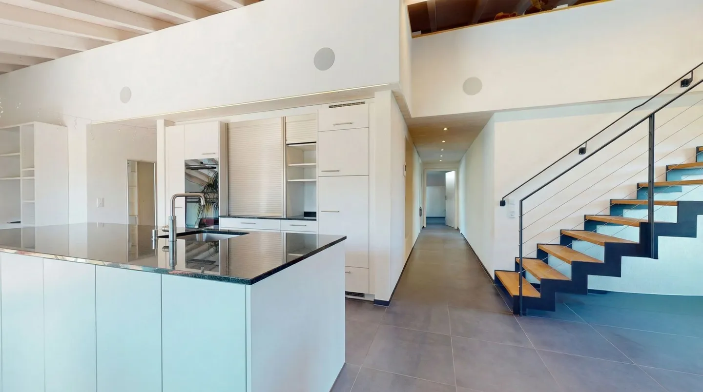 Moderne Dachgeschosswohnung mit spektakulärer Aussicht - Foto 7 di 14