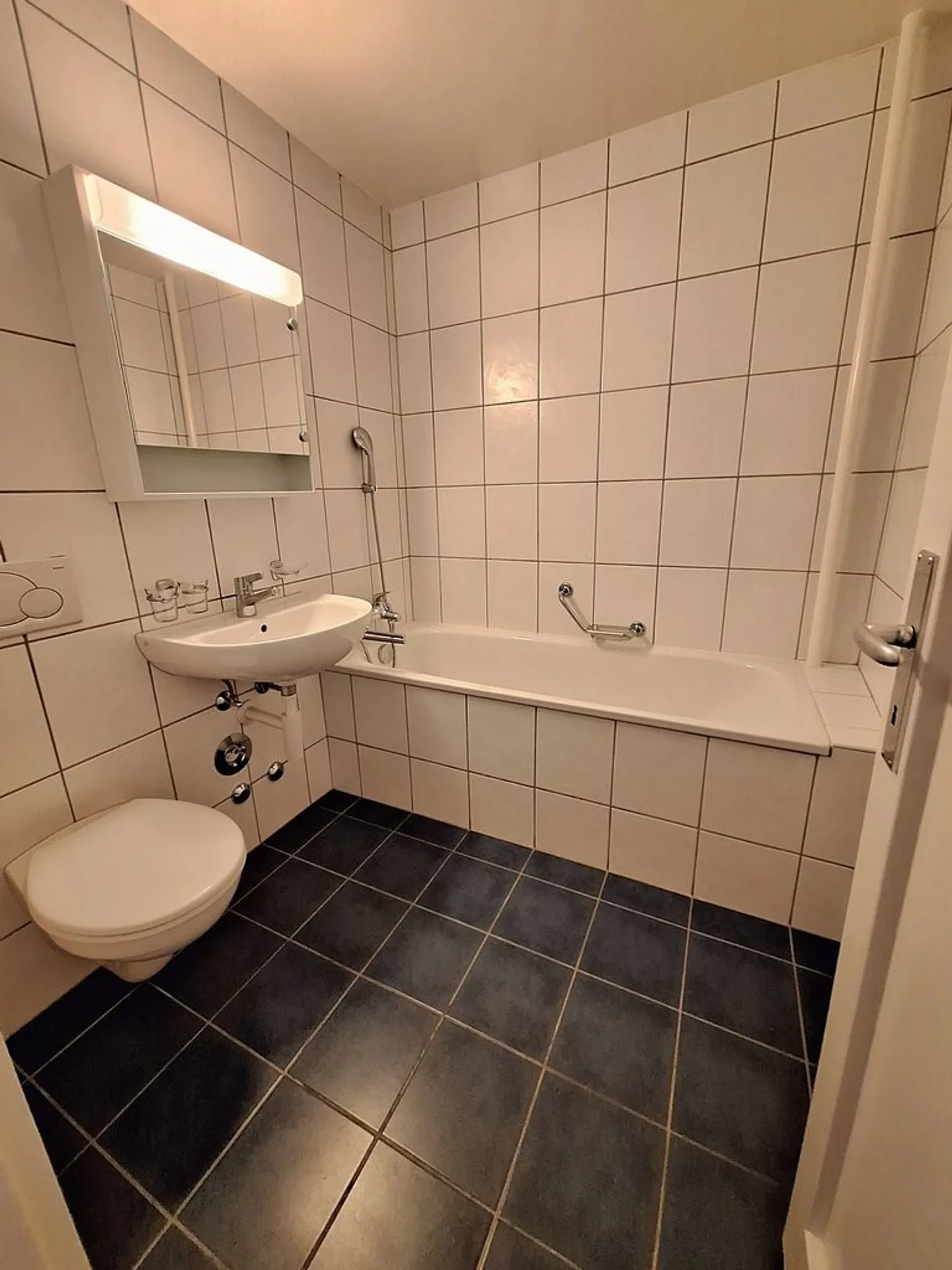 Beautiful Apartment in the City Center - Photo 6 of 7