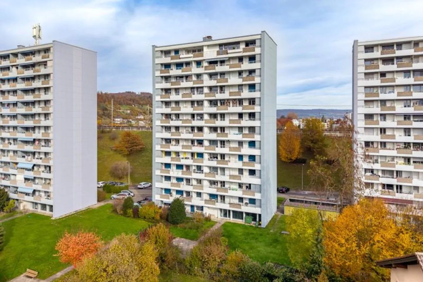 Mit fantastischer Aussicht hoch über Brugg - Ihr neues Zuhause! - Foto 2 von 9