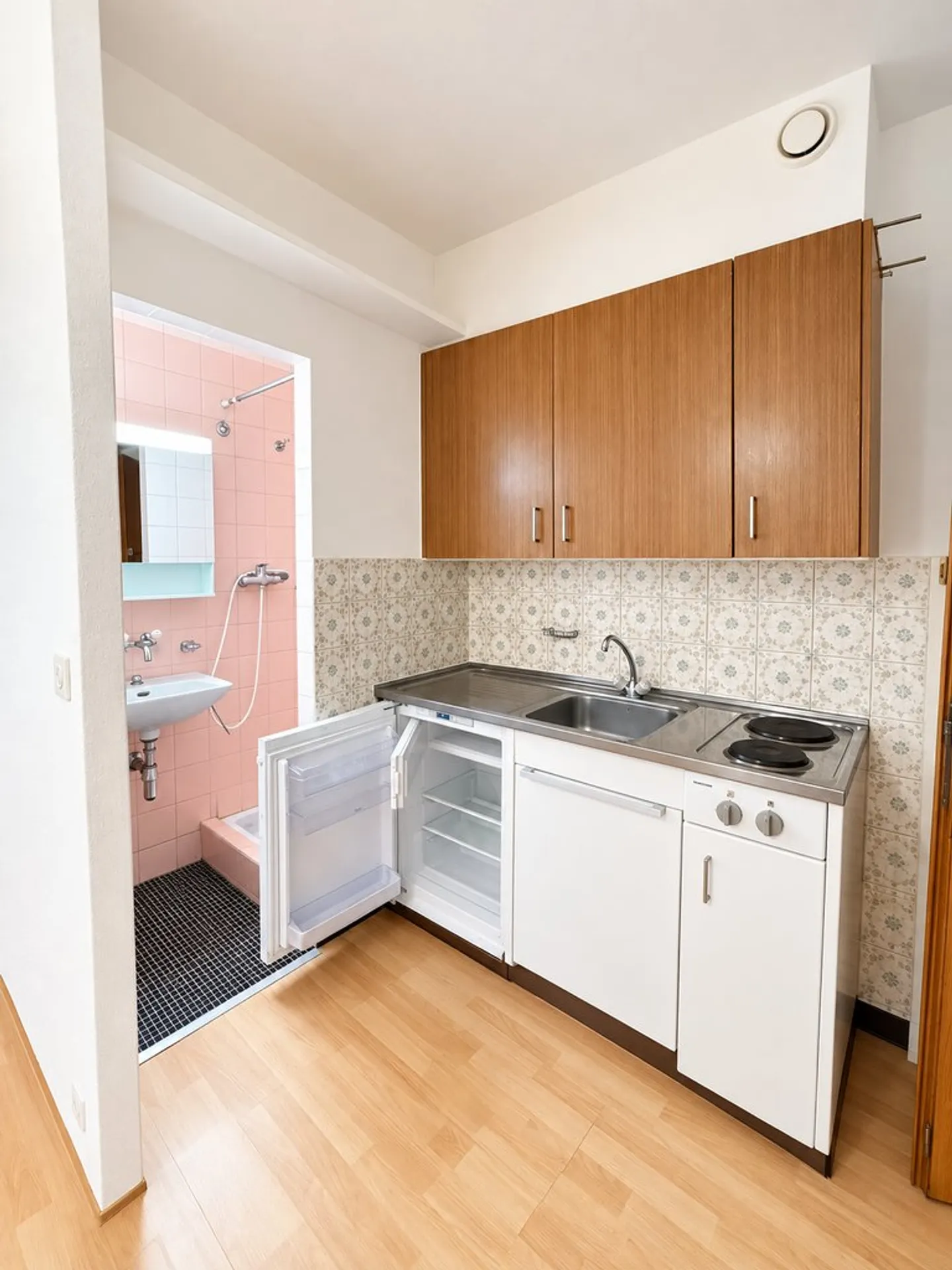 Central Lausanne Apartment - Photo 2 of 2