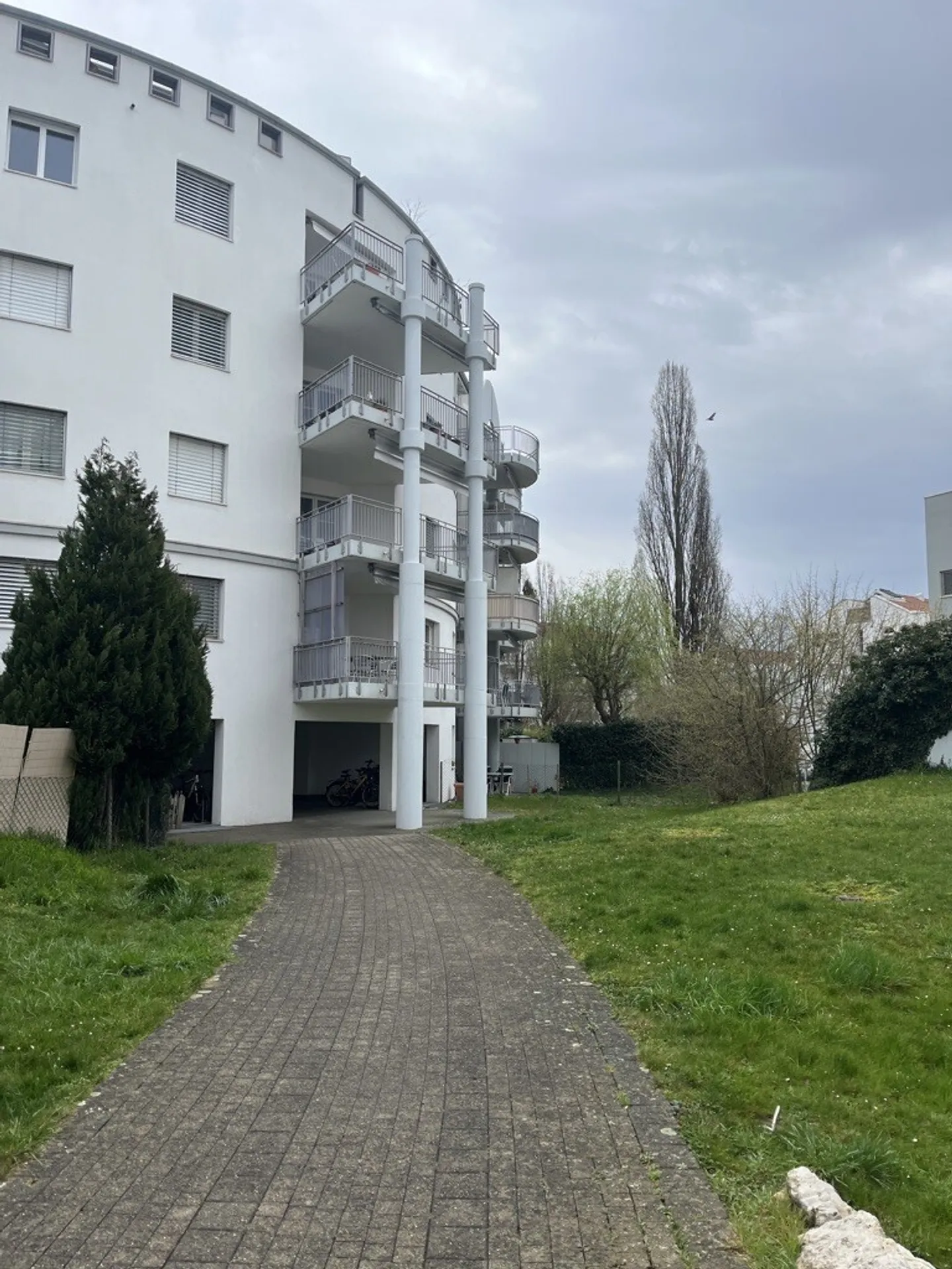 Your new home: 4.5 room apartment with balcony - Photo 8 of 8