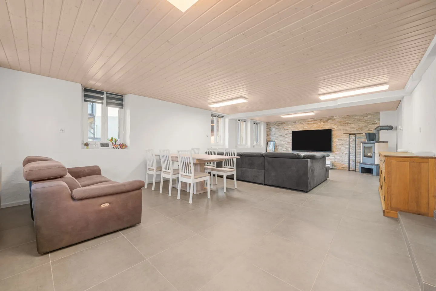 Spacious duplex fully renovated with large outdoor terrace - Photo 1 of 9