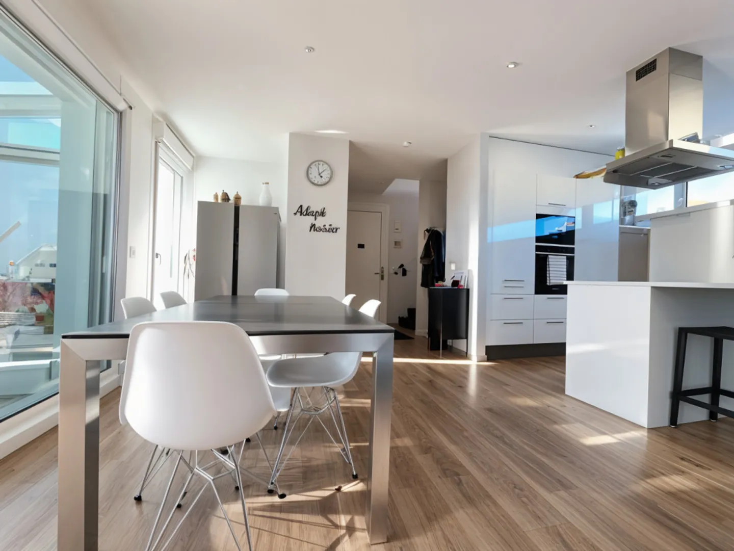 Exclusive: The contemporary villa with mountain view, Bellevue - Photo 3 of 5