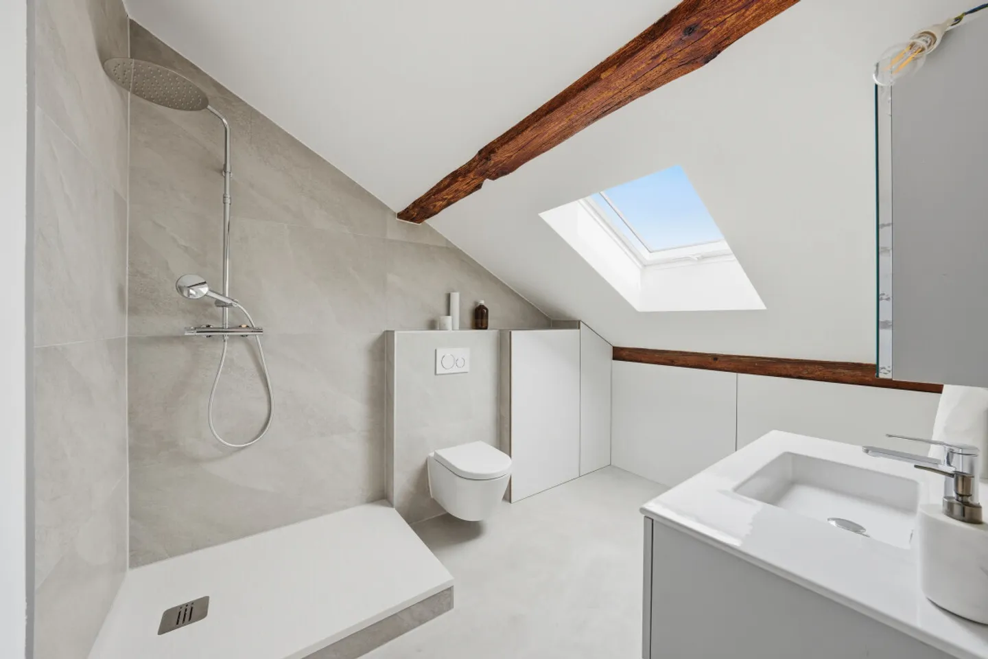 CHARM OF THE RENOVATED OLD - Photo 11 of 13