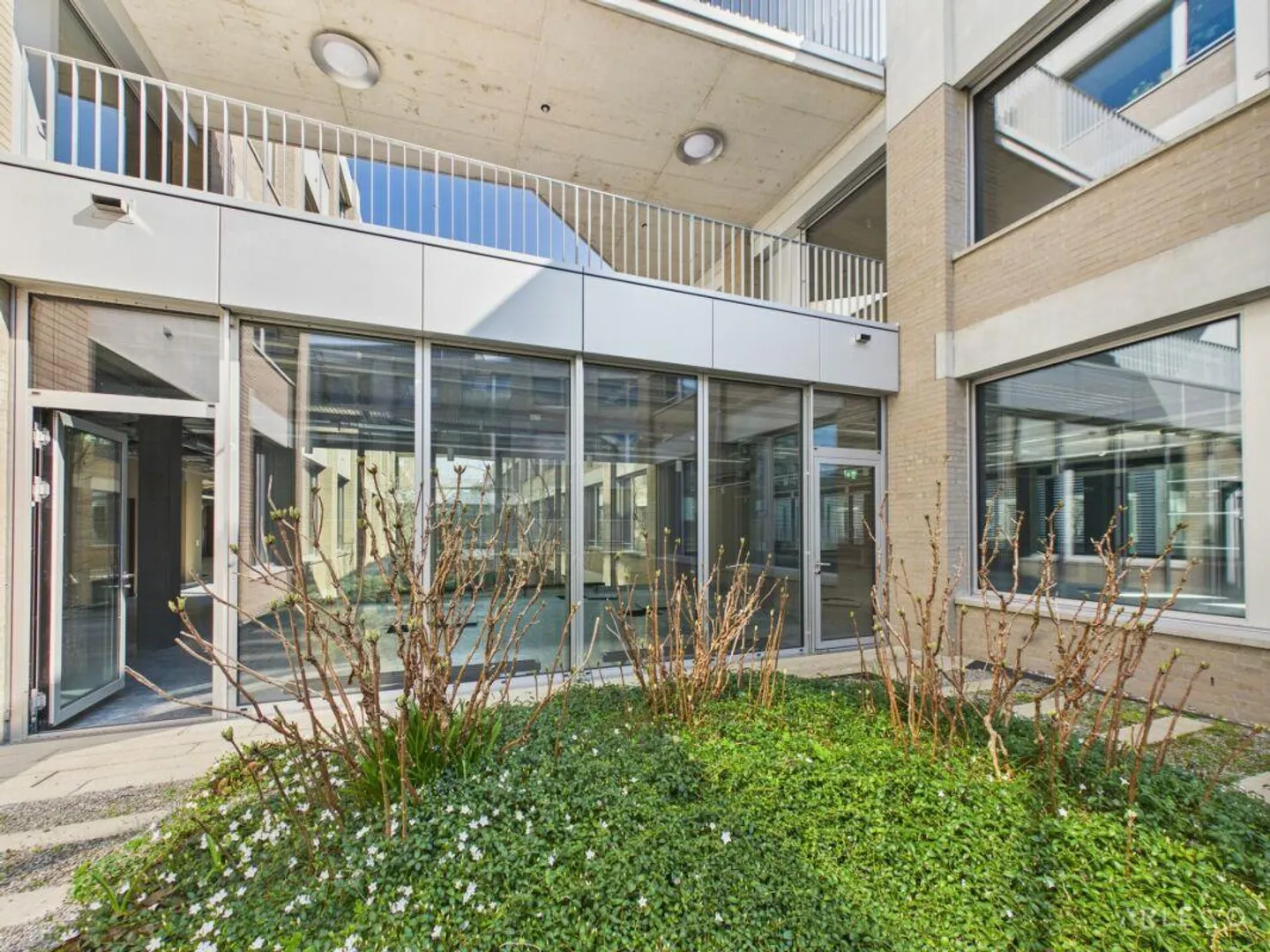 Modern working in Lucerne North - Photo 1 of 12