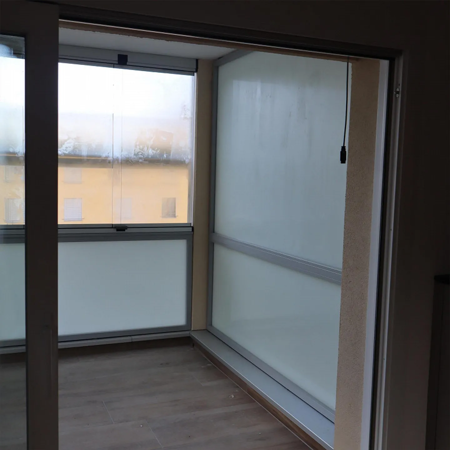 Première occupation : Appartement lumineux de 3,5 pièces dans le meilleur emplacement de Davos Platz - Photo 9 sur 9