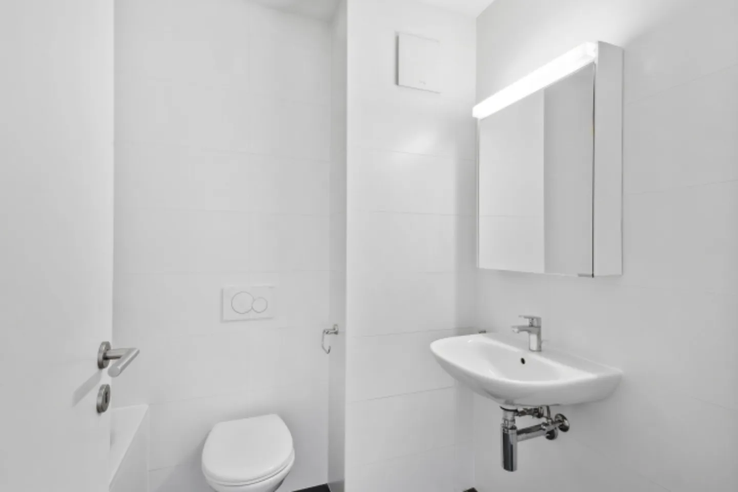 Quiet and Sunny Area - Photo 4 of 7