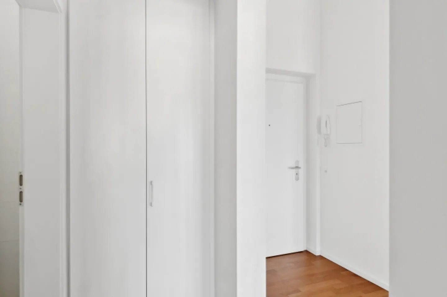 Quiet and Sunny Area - Photo 7 of 7