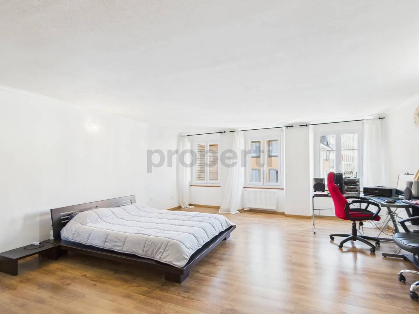 Large historic house renovated in the center of Romont - ideal for living or investment - Photo 7 of 13