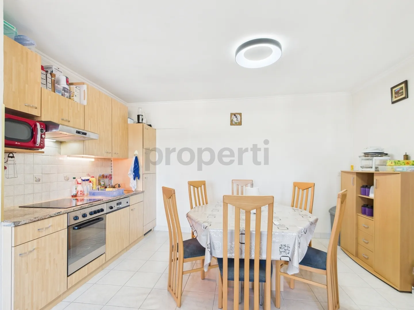 Large historic house renovated in the center of Romont - ideal for living or investment - Photo 8 of 13