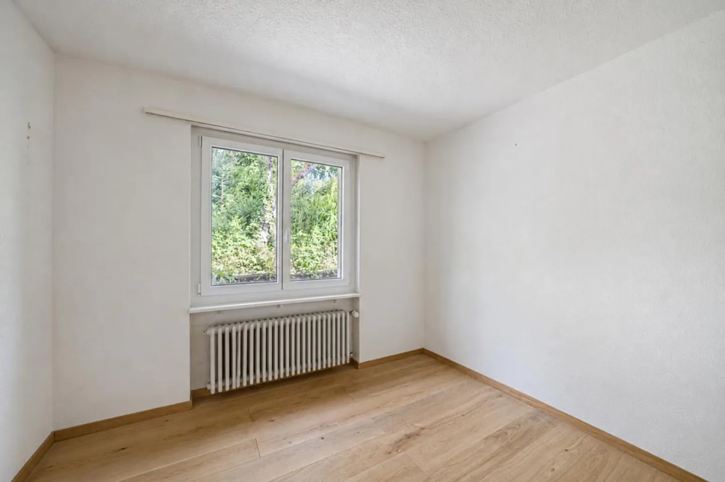 Vivre avec une vue : Charmante maison individuelle en position élevée - Photo 7 sur 13