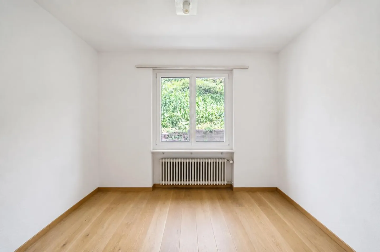 Vivre avec une vue : Charmante maison individuelle en position élevée - Photo 8 sur 13