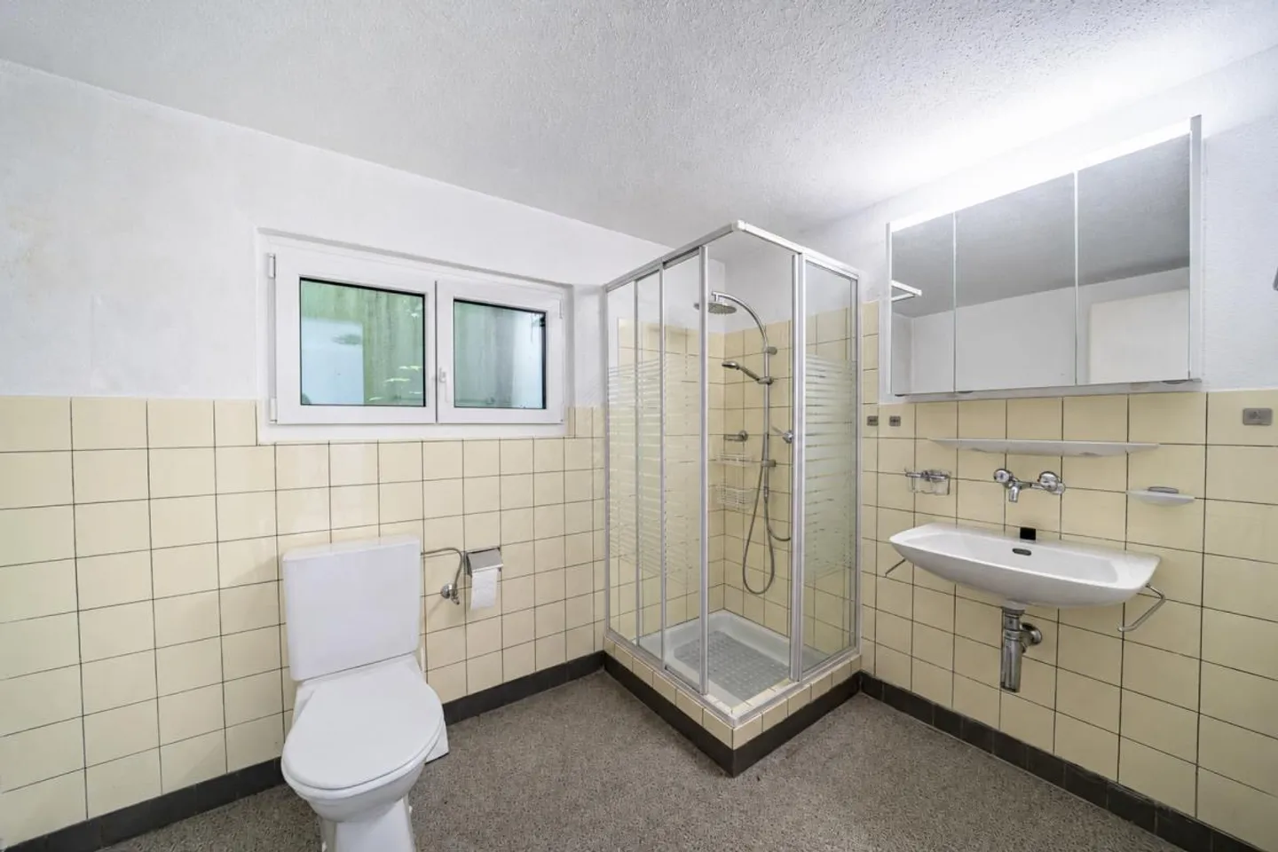 Vivre avec une vue : Charmante maison individuelle en position élevée - Photo 13 sur 13