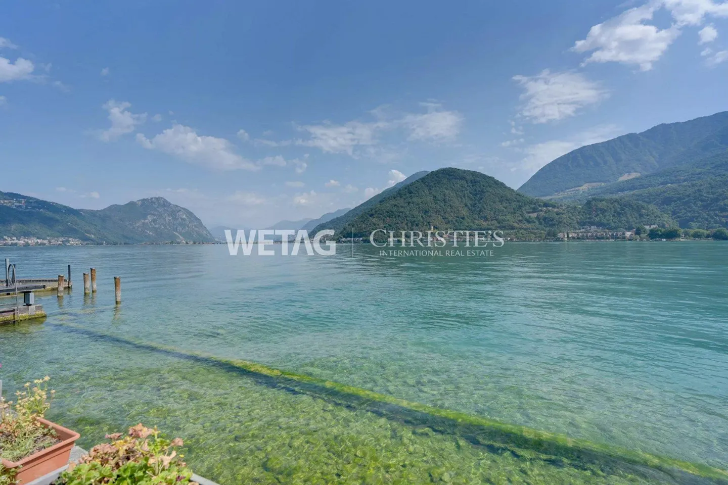Directement au bord du lac avec place de bateau : Charmante villa à Riva San Vitale à vendre - Résidence secondaire possible - Photo 2 sur 13