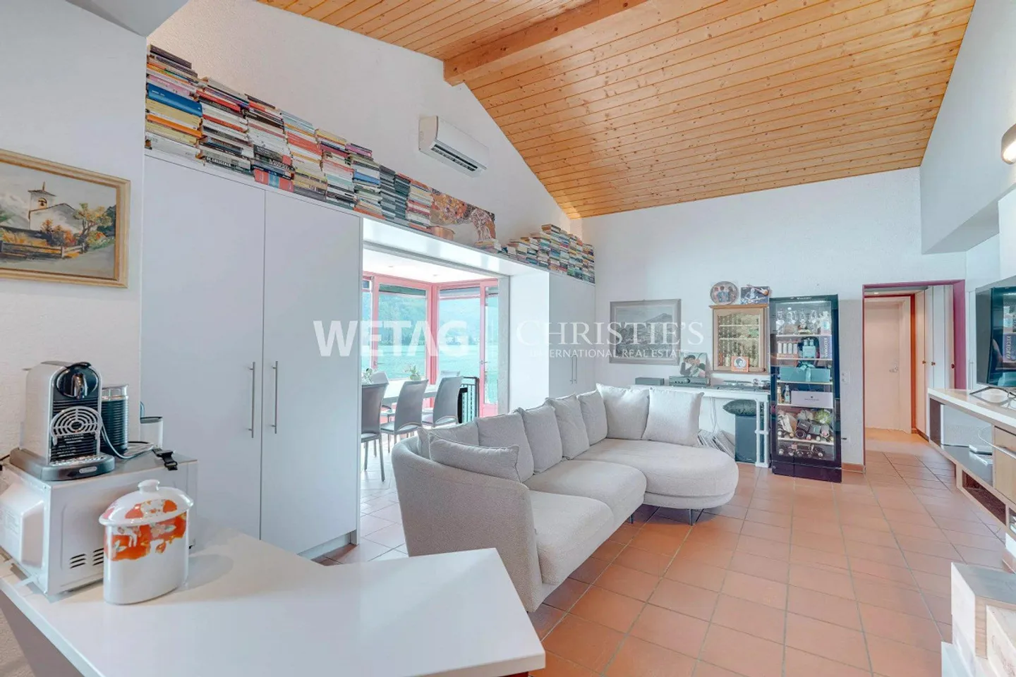 Directement au bord du lac avec place de bateau : Charmante villa à Riva San Vitale à vendre - Résidence secondaire possible - Photo 4 sur 13