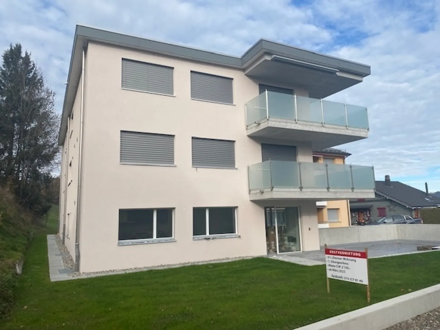 Moderno appartamento di 5 stanze al piano superiore (standard di proprietà) - Foto 2 di 12