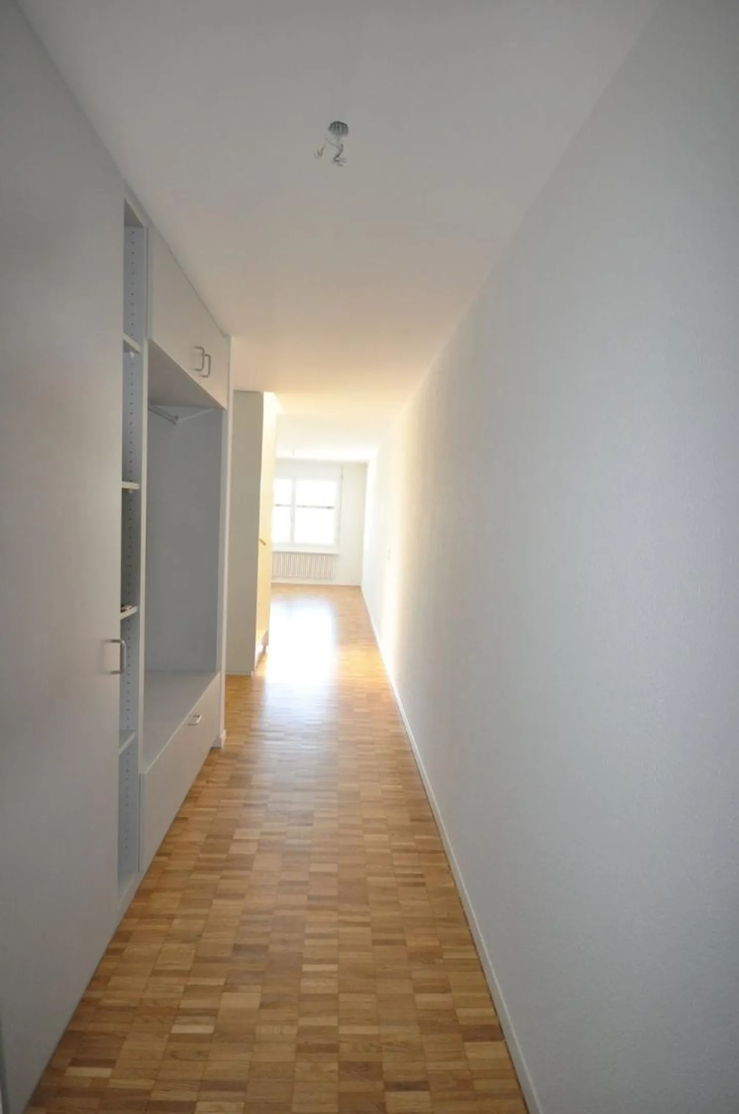Appartamento con 4,5 stanze all'ultimo piano - Foto 3 di 9