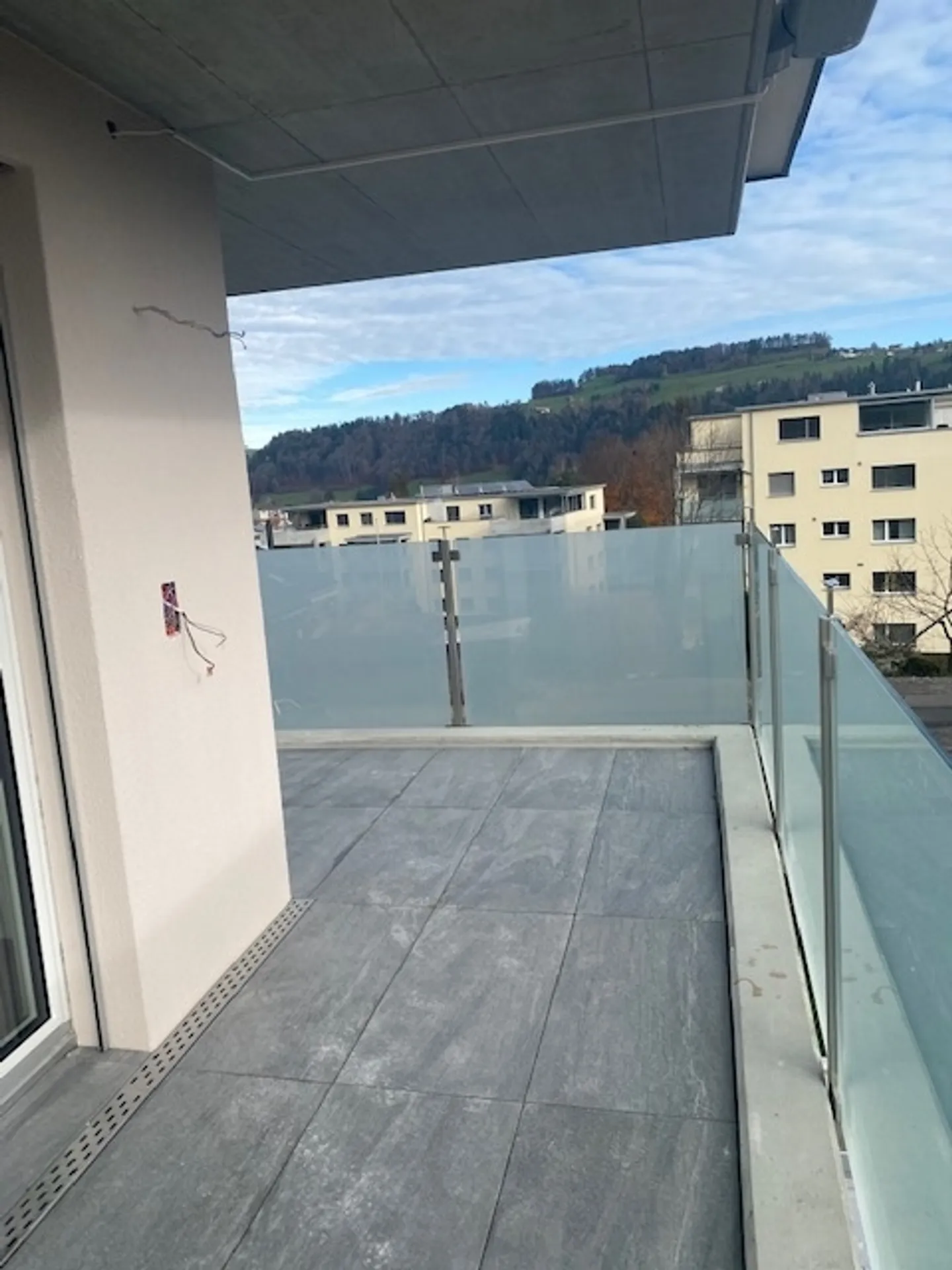 Moderno appartamento di 5 stanze al piano superiore (standard di proprietà) - Foto 9 di 12