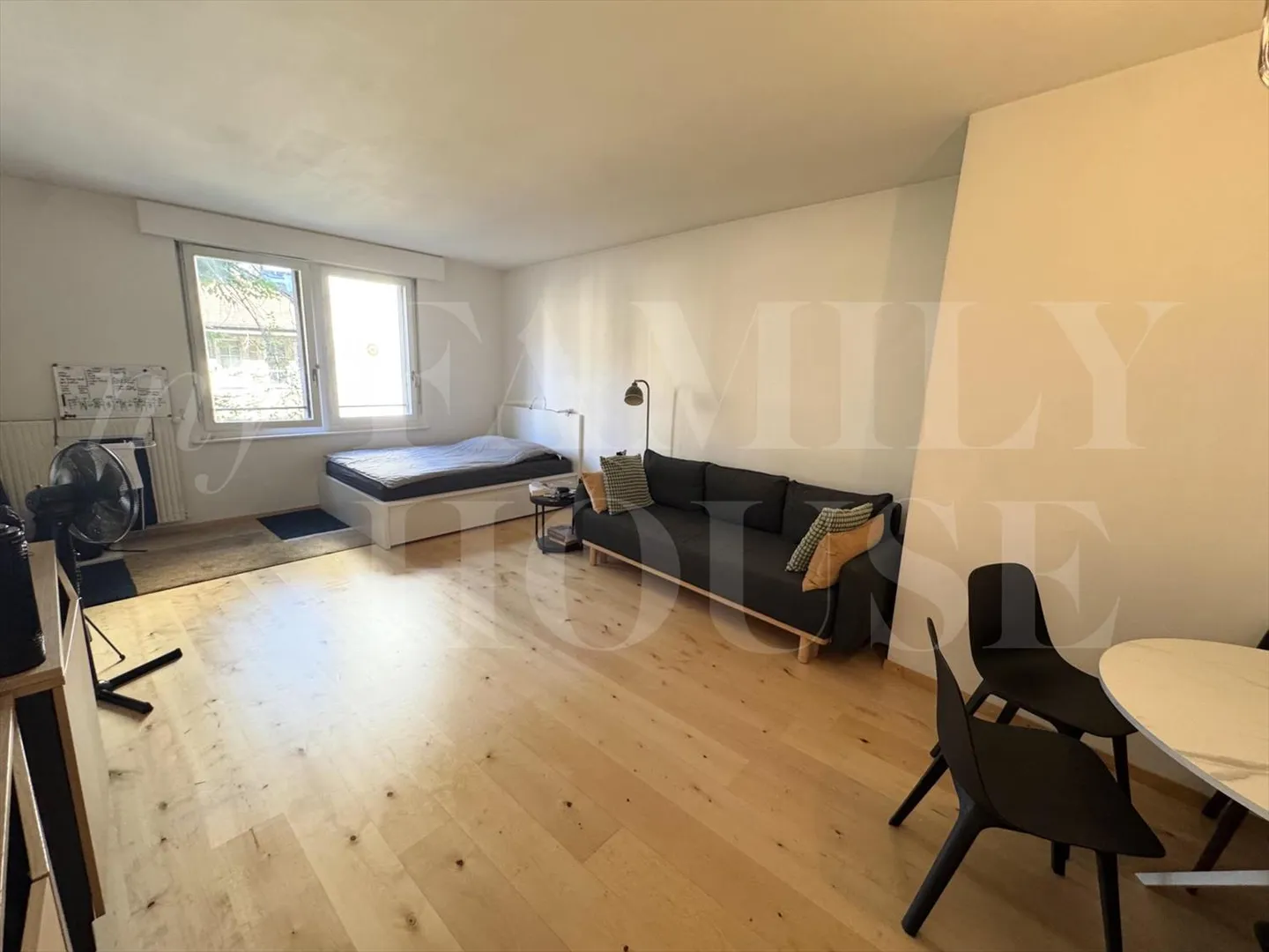 FOR INVESTORS: Studio for sale in the heart of the Old Town - Photo 2 of 4