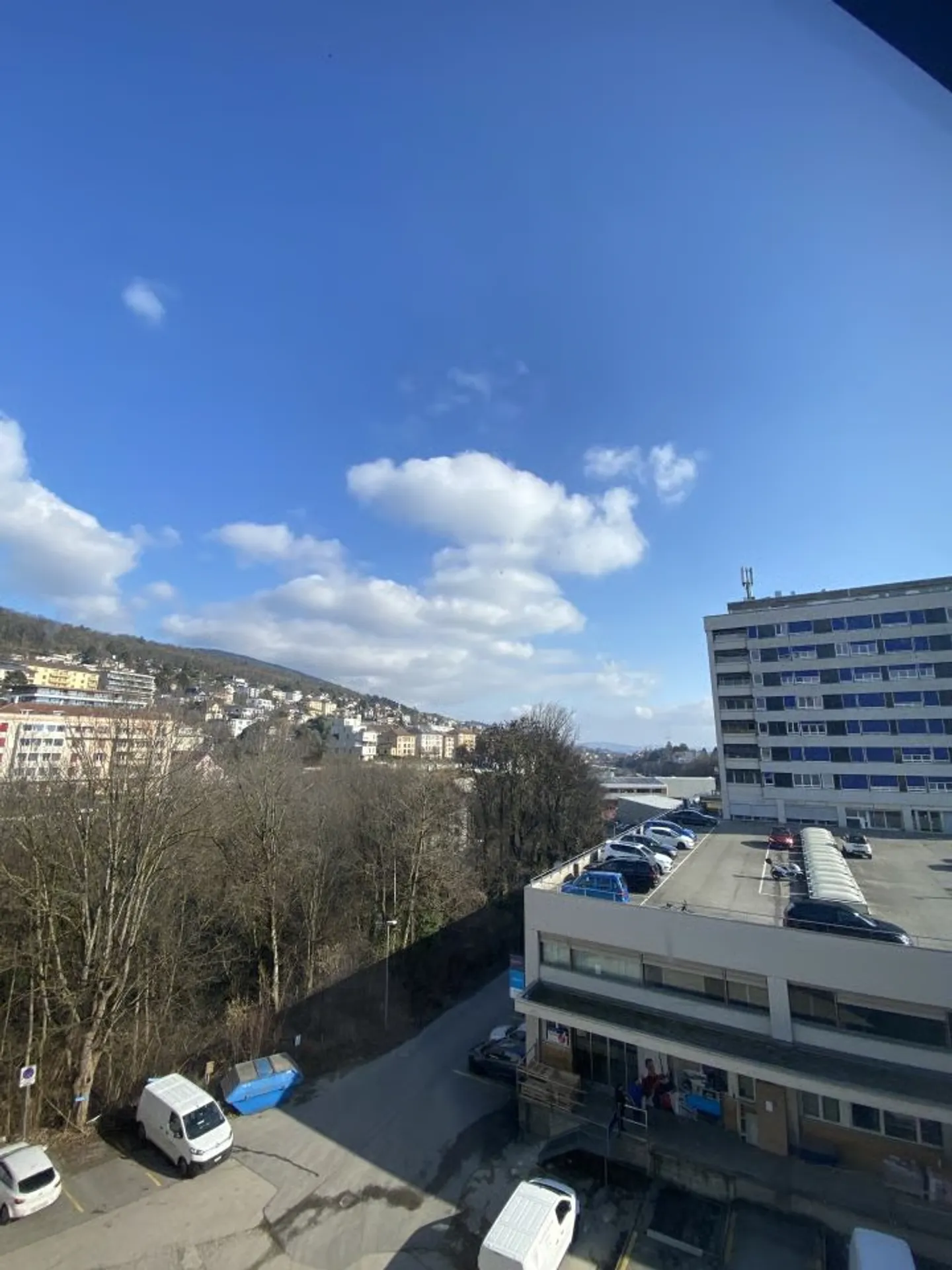 Großes Büro in Neuchâtel / Arztpraxis - Foto 1 di 13
